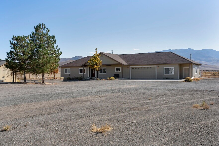More Photos Of 70 S Rainbow Dr, Dayton Self Storage For Sale