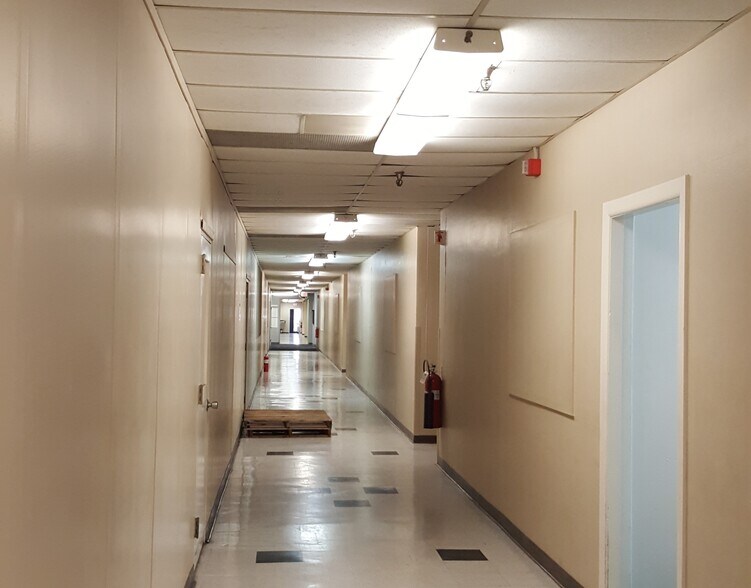 More Photos Of 110 Sparkman NW Dr, Huntsville Industrial For Sale