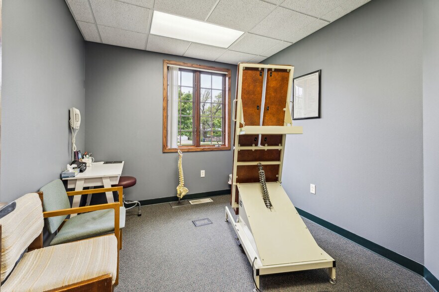 More Photos Of 952 S Park Ave, Fond Du Lac Medical For Sale