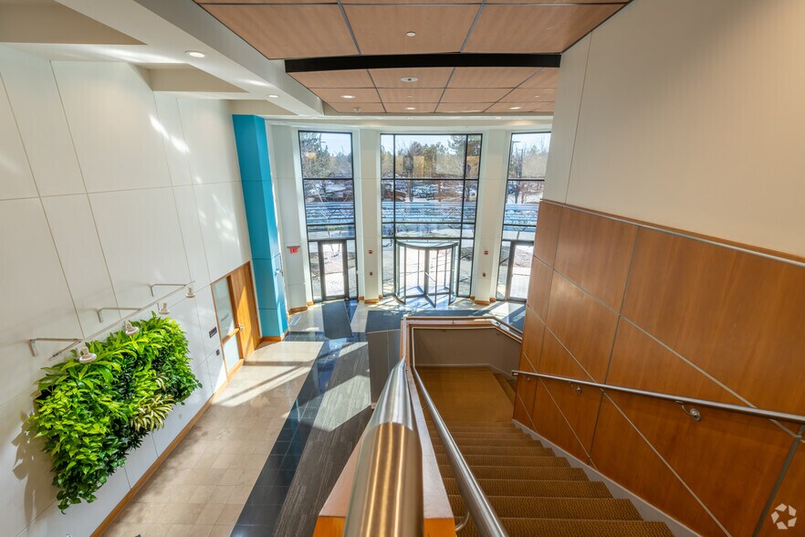 More Photos Of 200 Crossing Blvd, Framingham Office For Lease