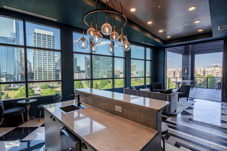 More Photos Of 101 W Morehead St, Charlotte Apartments For Lease