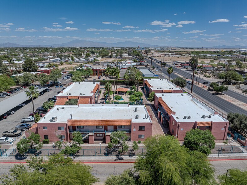More Photos Of 190 W Valencia Rd, Tucson Apartments For Sale