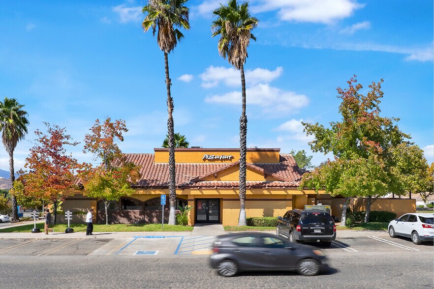 More Photos Of 31736 Casino Dr, Lake Elsinore Fast Food For Sale