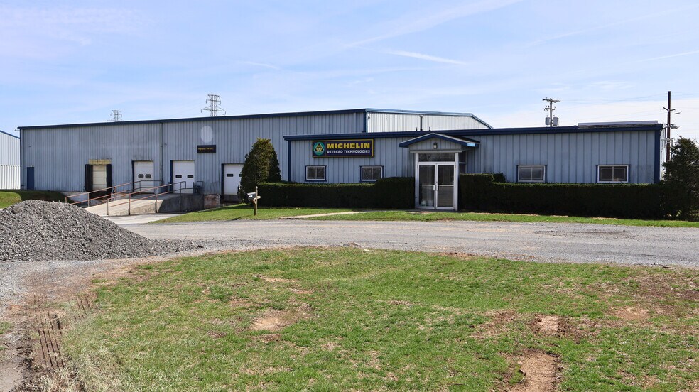 Primary Photo Of 1140 Claremont Rd, Carlisle Flex For Lease
