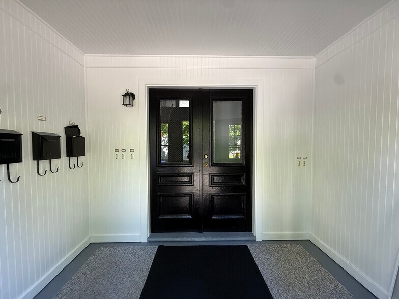 More Photos Of 6 Mayhew St, Hopkinton Multifamily For Sale