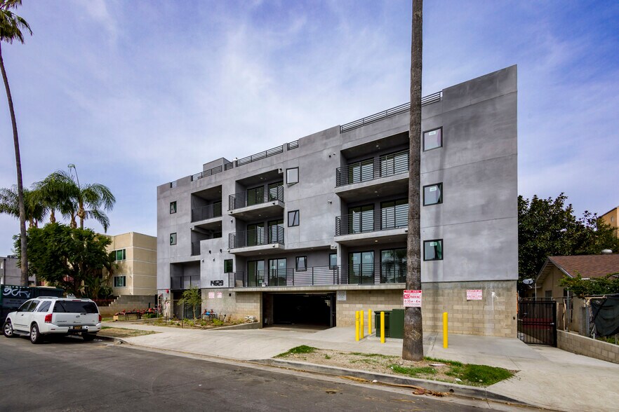 More Photos Of 14629 W Erwin St, Van Nuys Apartments For Sale
