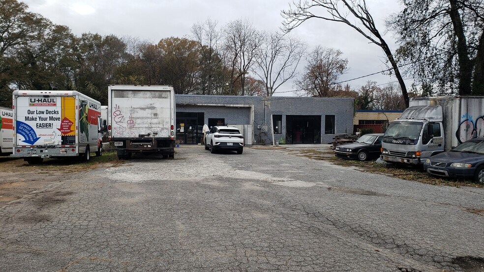 More Photos Of 801 SW Lee St, Atlanta Freestanding For Sale