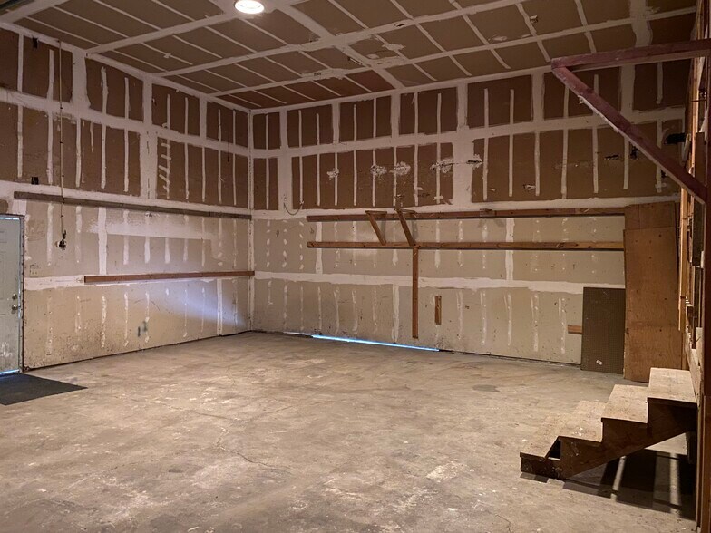 More Photos Of 15403 NE Caples Rd, Brush Prairie Warehouse For Lease