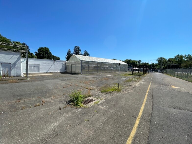 More Photos Of 66 State St, North Haven Garden Center For Sale