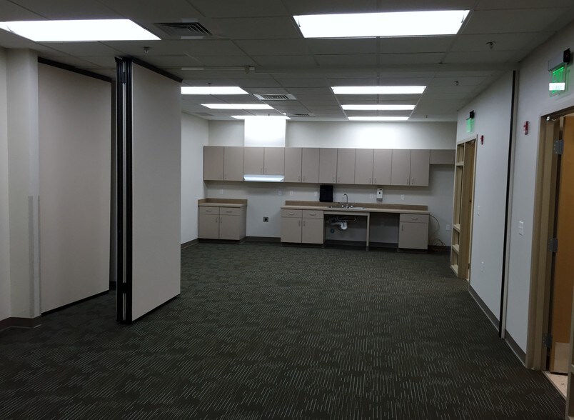 More Photos Of 4532 N Mesa St, El Paso Medical For Lease