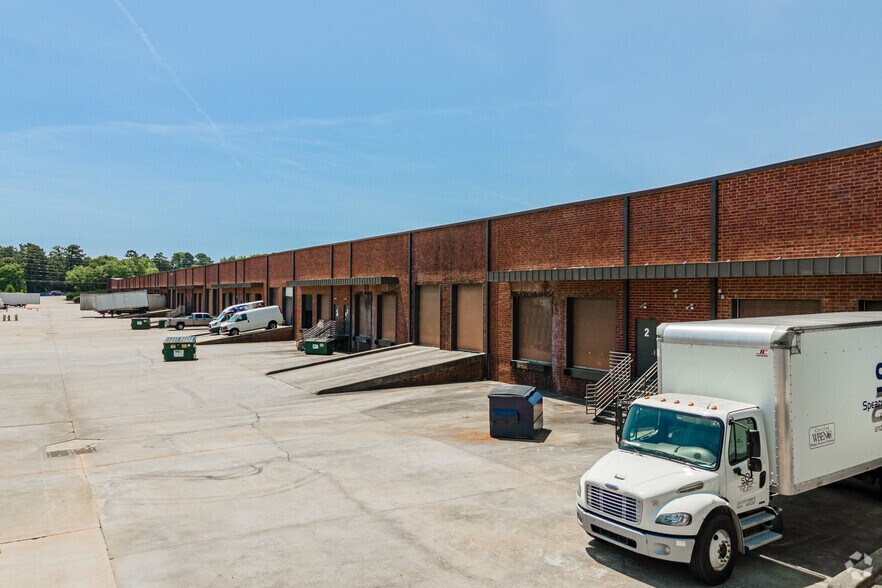 More Photos Of 1155 Allgood Rd, Marietta Distribution For Lease