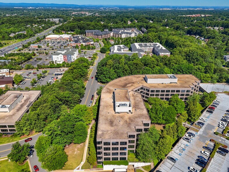More Photos Of 3975 Fair Ridge Dr, Fairfax Office For Sale