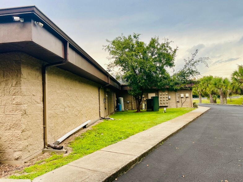 More Photos Of 35354-35364 State Road 54, Zephyrhills Unknown For Lease