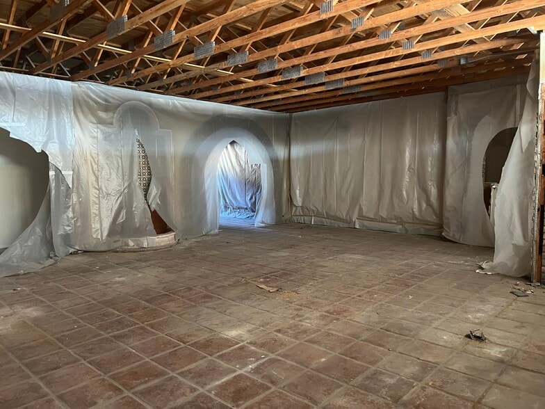 More Photos Of 13414 Ramona Blvd, Baldwin Park Storefront For Lease