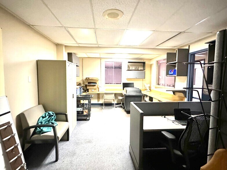 More Photos Of 901 Lincolnway, La Porte Medical For Sale