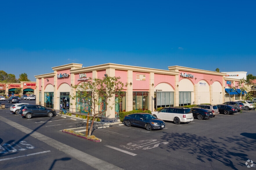 More Photos Of 8940-9080 Tampa Ave, Northridge Unknown For Lease