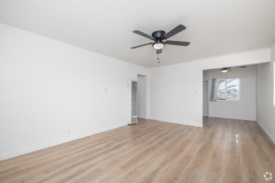 More Photos Of 1525 W 105th St, Los Angeles Apartments For Sale