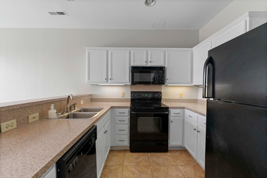 More Photos Of 19701 Bethel Church Rd, Cornelius Office For Sale