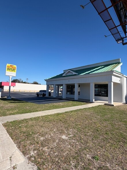 More Photos Of 175 Blanding Blvd, Orange Park Unknown For Lease