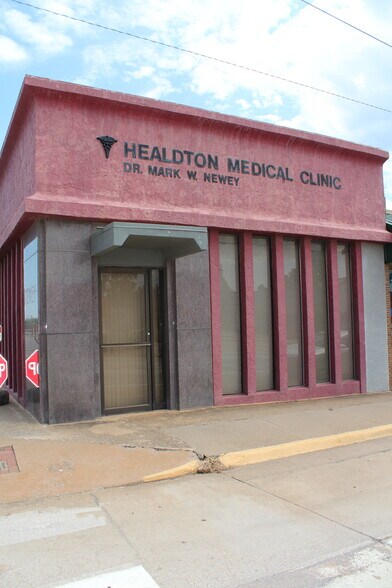 More Photos Of 628 4th St, Healdton Healthcare For Sale
