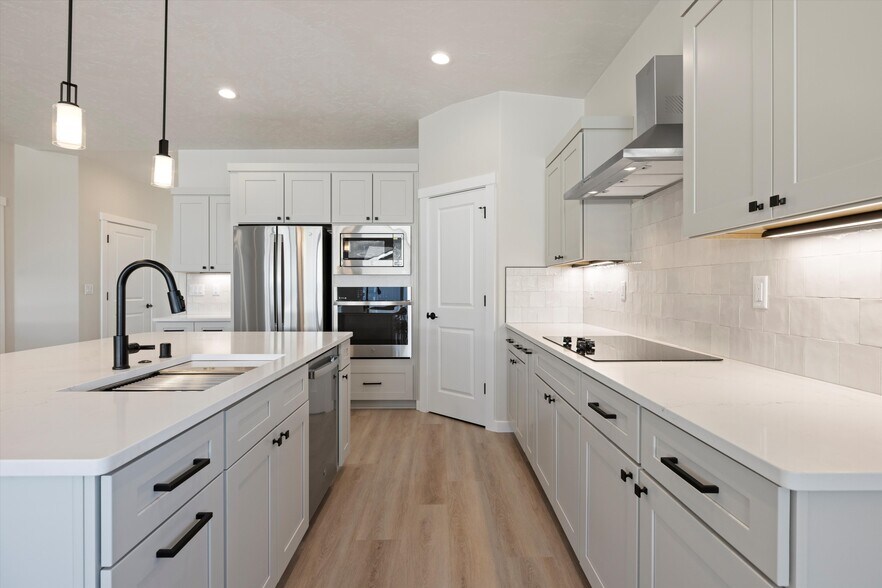 More Photos Of 1101-1109 Fairhaven Loop, Richland Apartments For Sale