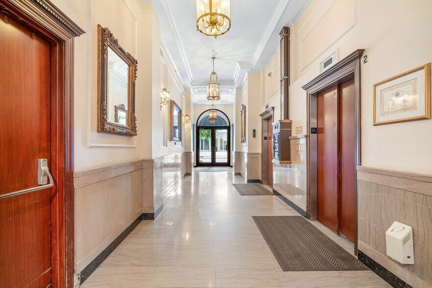 More Photos Of 120 S Olive Ave, West Palm Beach Office Residential For Lease