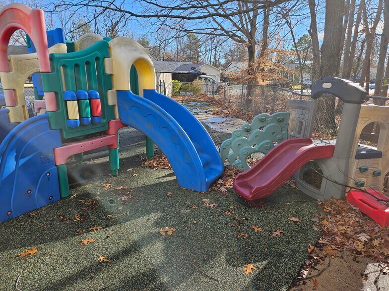 More Photos Of 14900 Cloverdale Rd, Dale City Daycare Center For Sale