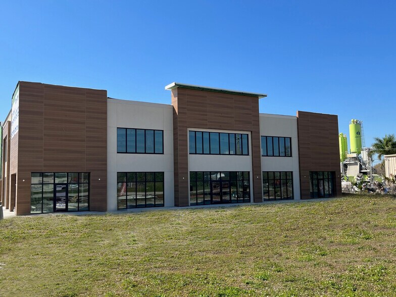 Primary Photo Of 5824 W Linebaugh Ave, Tampa Unknown For Lease