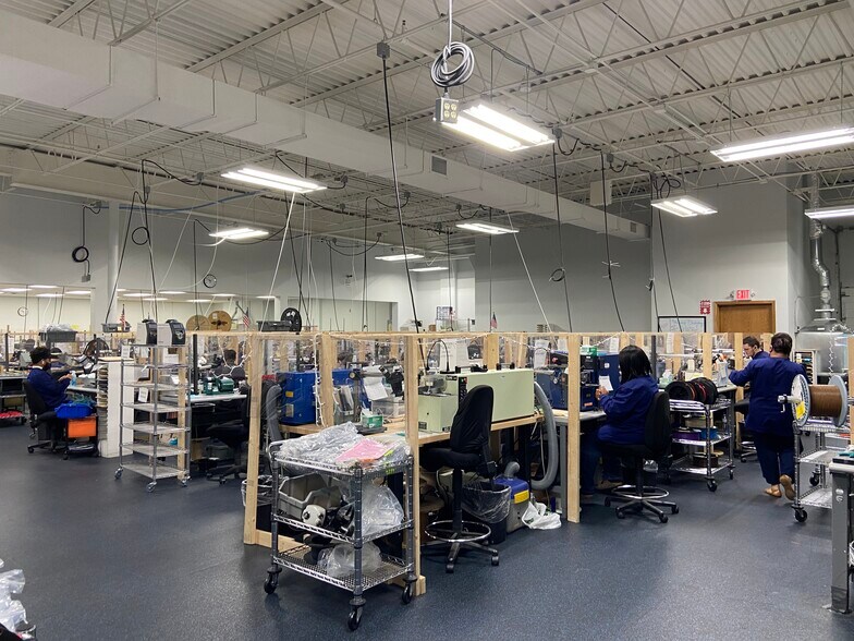 More Photos Of 7251-7281 Commerce Cir E, Fridley Warehouse For Lease