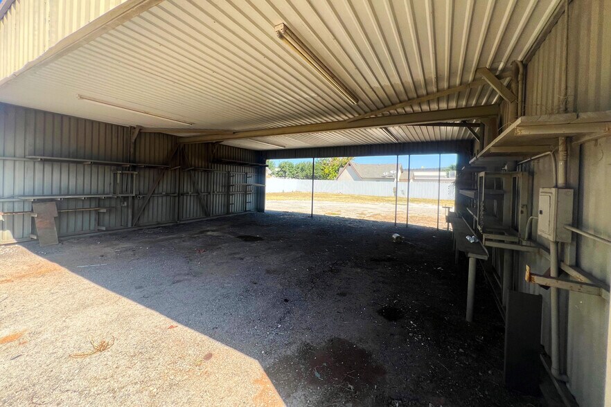 More Photos Of 231 Central Fwy E, Wichita Falls Land For Sale