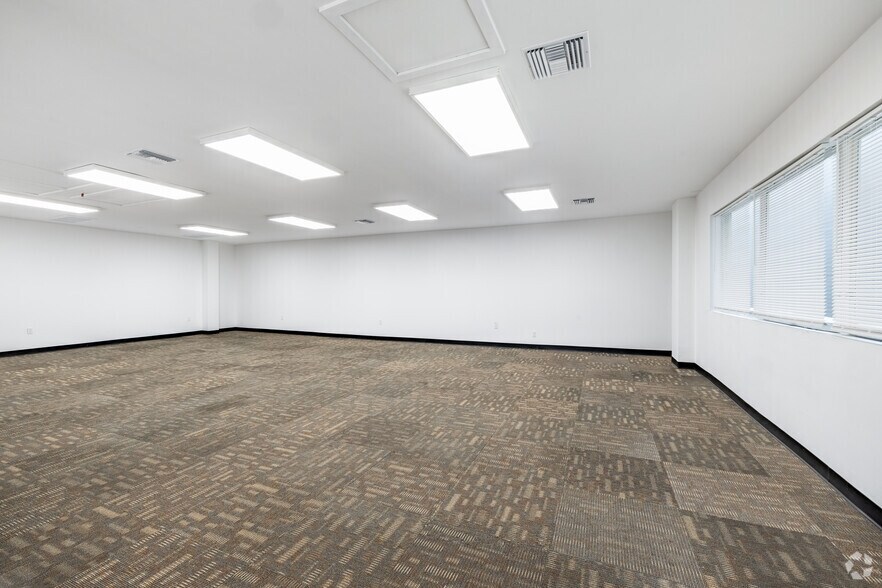 More Photos Of 611 S Catalina St, Los Angeles Loft Creative Space For Lease