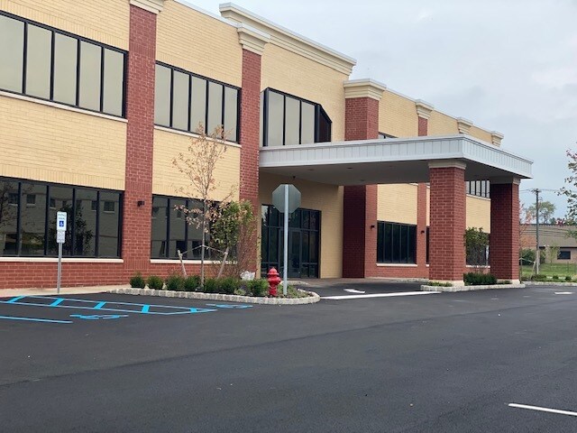 More Photos Of 61 Veronica Ave, Somerset Office For Lease