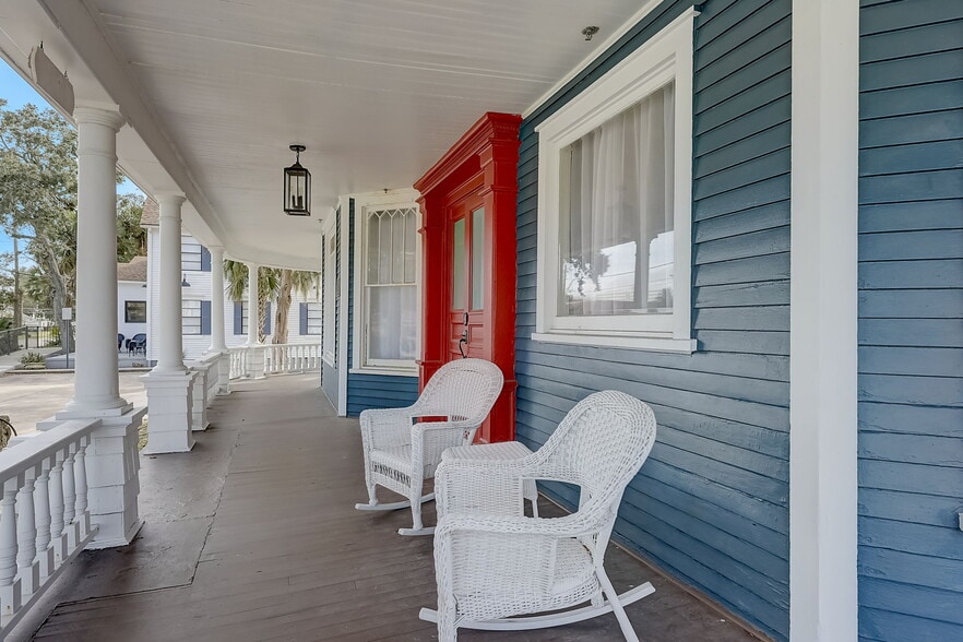 More Photos Of 404 S Ridgewood Ave, Daytona Beach Apartments For Sale