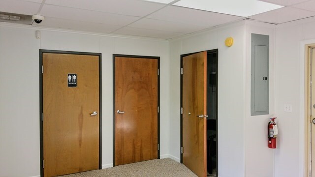 Primary Photo Of 11499 US Highway 69 S, Warren General Retail For Sale