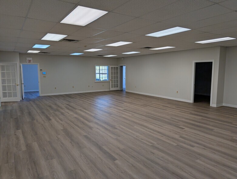 More Photos Of 1709 River St, Valdosta Office For Lease