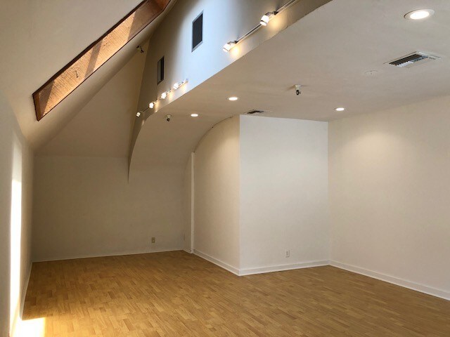 More Photos Of 101 Church St, Los Gatos Loft Creative Space For Lease