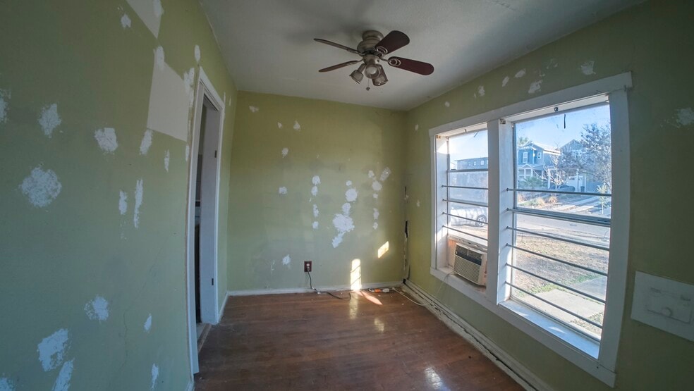 More Photos Of 401 Natalen Ave, San Antonio Multifamily For Sale