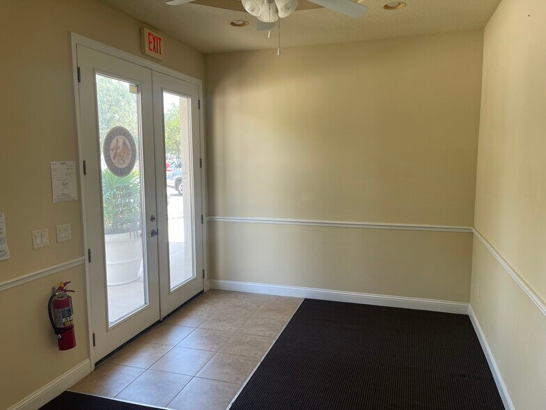 More Photos Of 4875 NW Palm Coast Pky, Palm Coast Office For Sale