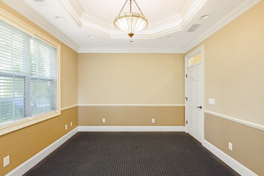 More Photos Of 3535 Roswell Rd, Marietta Office Residential For Lease