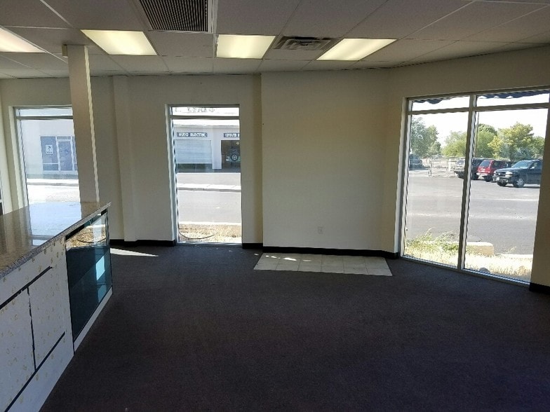 More Photos Of 303 Kansas Ave, Henderson Service For Lease