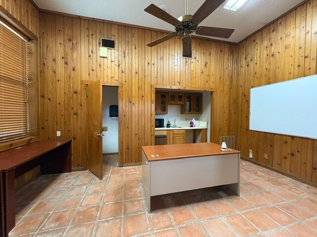 More Photos Of 1500 Simmons Ave, Jourdanton Warehouse For Sale