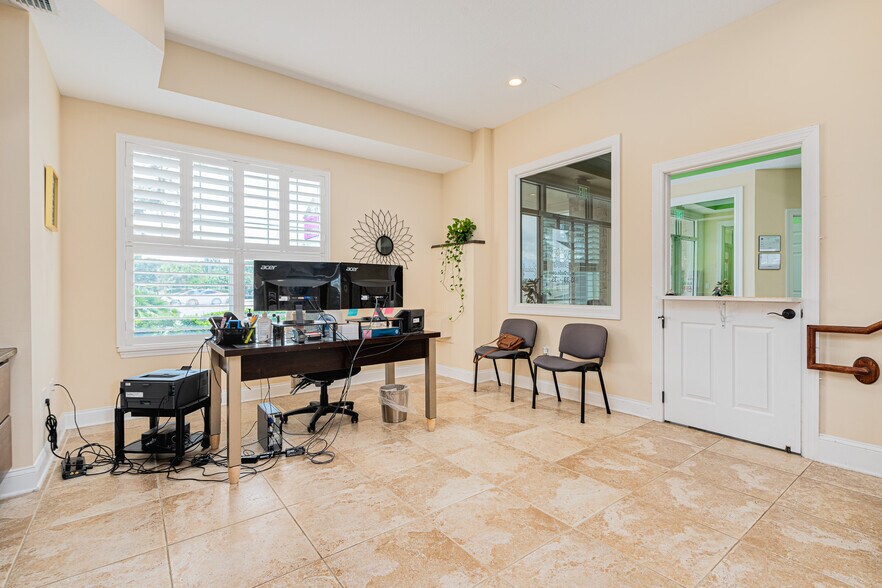 More Photos Of 51 Dunlawton Ave, Port Orange Office For Sale