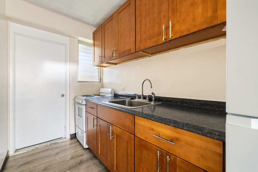 More Photos Of 287 Wai Nani Way, Honolulu Apartments For Sale