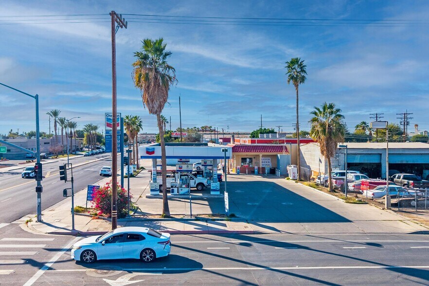 More Photos Of 977 Main St, Brawley General Retail For Sale