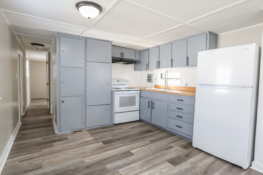 More Photos Of 306 Sundial Ln, Ladson Manufactured Housing Mobile Home Park For Sale