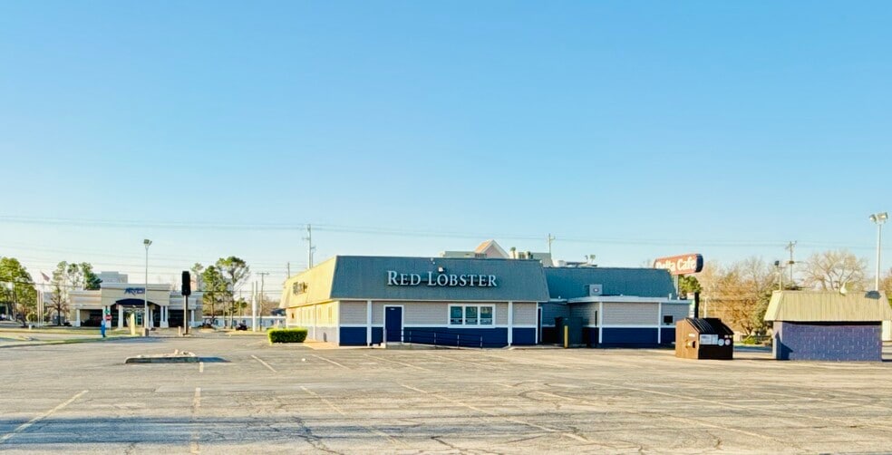 More Photos Of 4525 E 51st St, Tulsa Restaurant For Lease