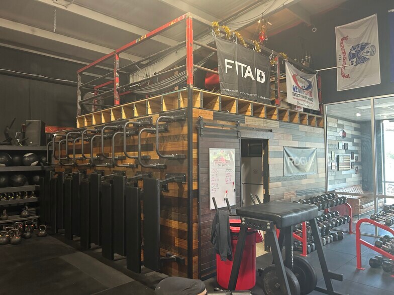 More Photos Of 5535 US-431, Brownsboro Industrial For Lease