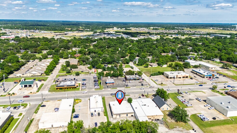 More Photos Of 5408 Wesley St, Greenville Freestanding For Sale