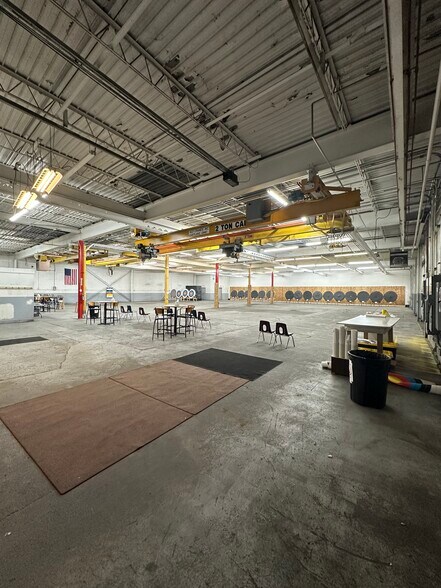 More Photos Of 33220-33250 Lakeland Blvd, Eastlake Warehouse For Lease
