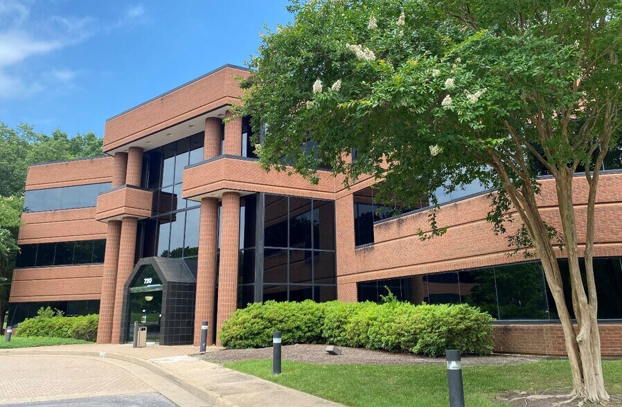 More Photos Of 720 Moorefield Park Dr, Richmond Office For Lease